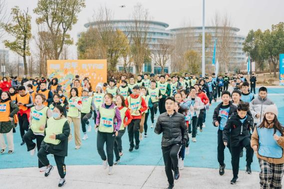 揚子江藥業集團 “春季領跑 益起健康” —健康普及公益宣傳活動圓滿舉辦! 揚子江藥業集團 “春季領跑 益起健康” —健康普及公益宣傳活動圓滿舉辦!